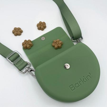 Accessoire ou friandise pour chien – design pratique et adapté au quotidien.