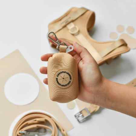 Porte sac à crotte pour chien